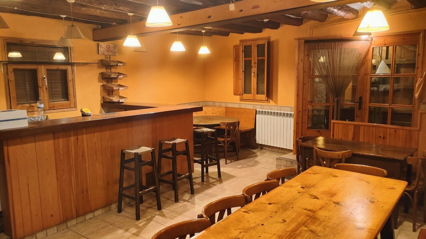 Sala del bar des d'un segon angle